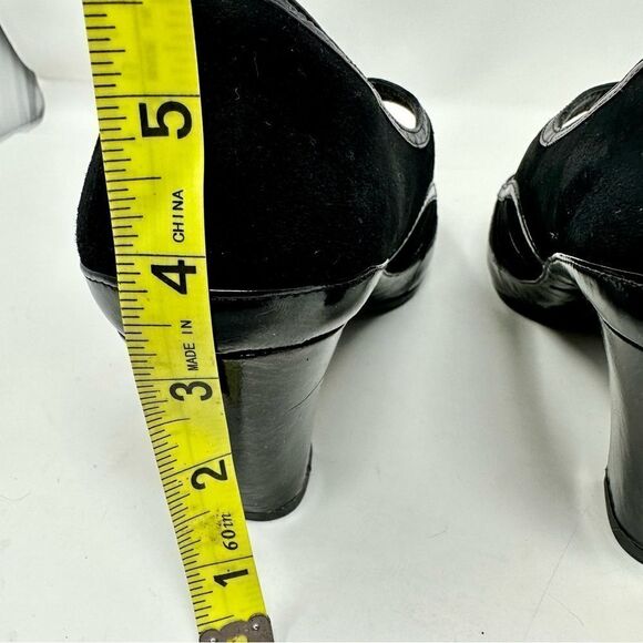 Clarks Artisan Mary Jane’s- Size 9.5 - Picture 7 of 13